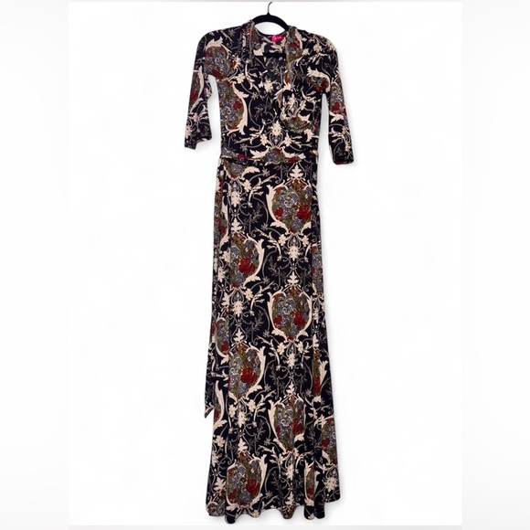 on trend Dresses & Skirts - On Trend wrap 3/4 Sleeve Maxi Dress in Black and Cream